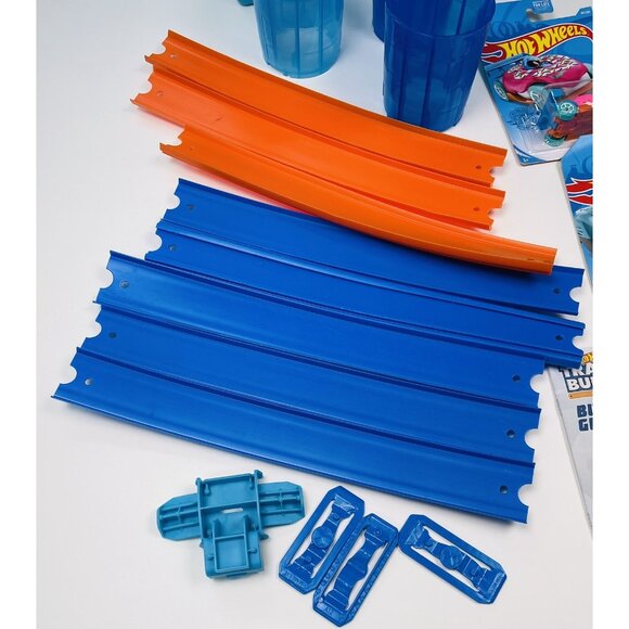 HOT WHEELS Track Builder Multi Loop & Barrel Box Replacement Parts + 4 NIP Cars - Picture 3 of 11